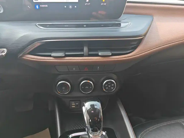 Buick Verano — Фото автомобиля 12