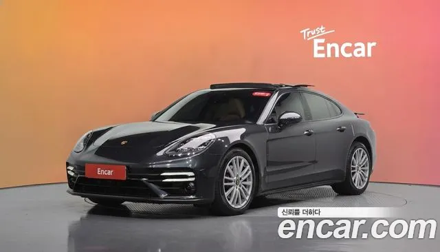 Фотография автомобиля — Porsche Panamera