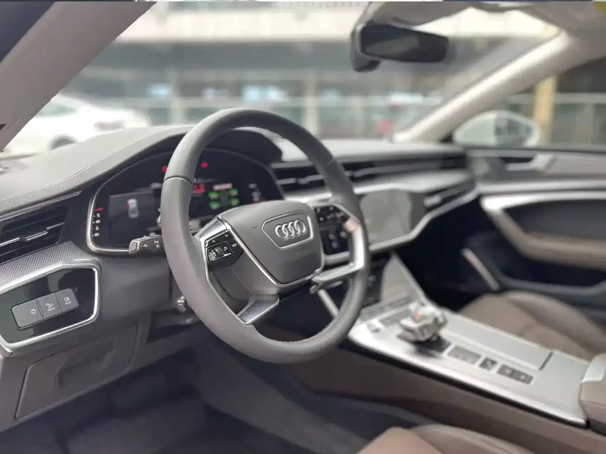 Audi Audi A7L 2024 45 TFSI quattro S-line Shadow Warrior Edition — Фото автомобиля 5