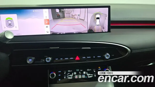 Genesis GV70 — Фото автомобиля 14