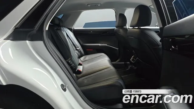 Hyundai Grandeur GN7 — Фото автомобиля 11