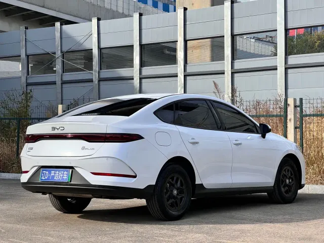 BYD Qin PLUS — Фото автомобиля 4