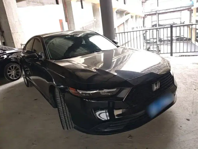 Honda Accord — Фото автомобиля 3