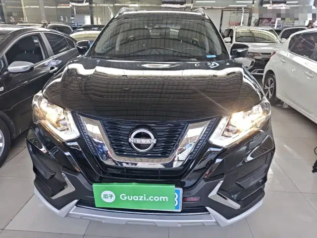 Nissan X-Trail — Фото автомобиля 2