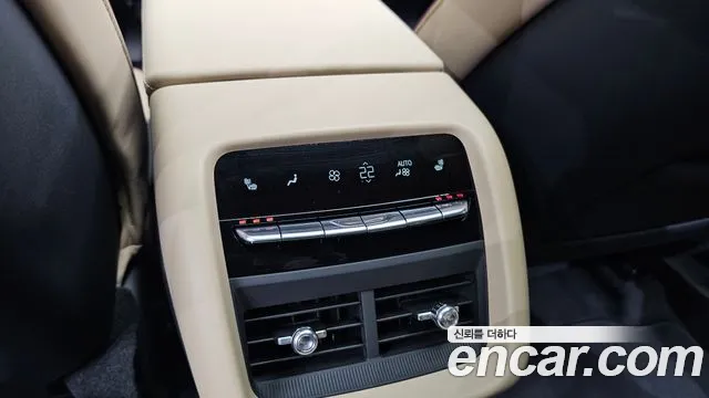 Cadillac Lyriq Lyriq Sport — Фото автомобиля 19