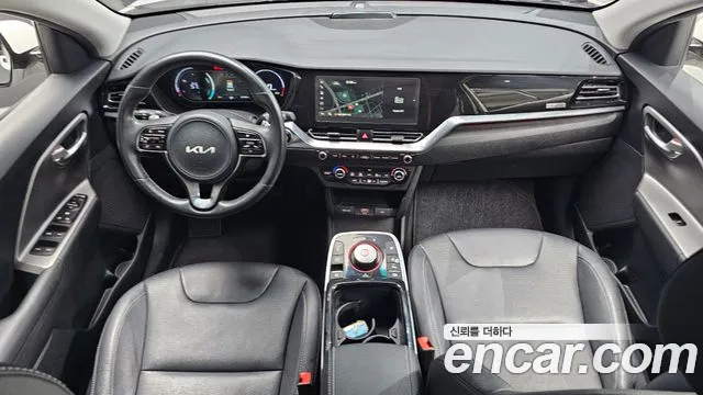 Kia Niro — Фото автомобиля 7