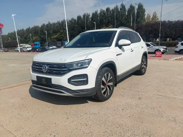 Фотография автомобиля — Volkswagen Tayron