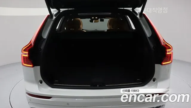 Volvo XC60 2nd Gen — Фото автомобиля 8