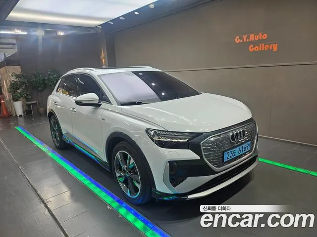 Фотография автомобиля — Audi Q4 e-tron F4