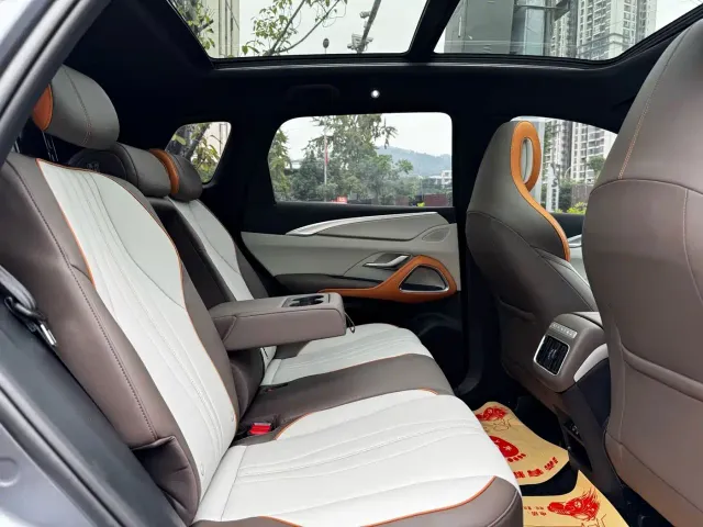 BYD Song PLUS — Фото автомобиля 10