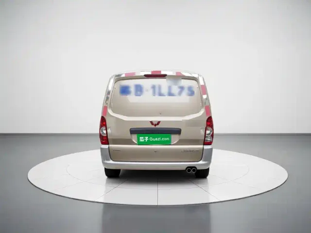 Wuling Rongguang — Фото автомобиля 3