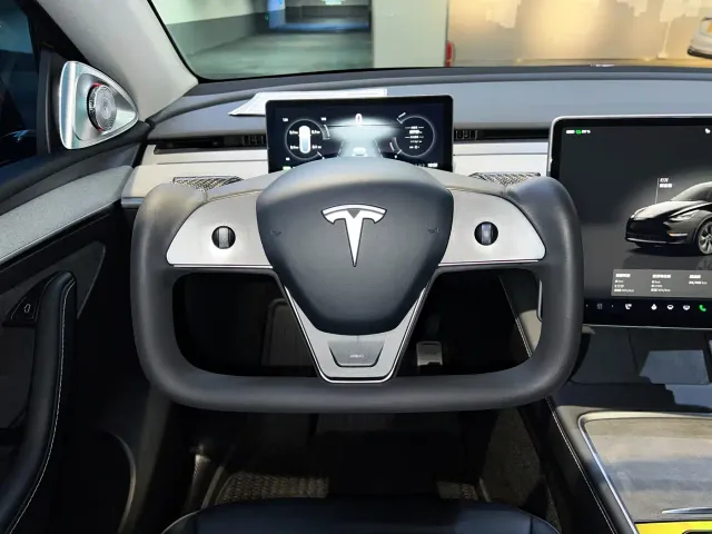 Tesla Model Y — Фото автомобиля 7