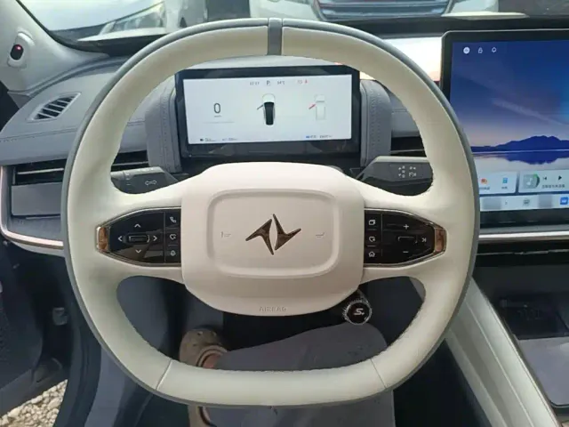Dongfeng eπ 007 — Фото автомобиля 10