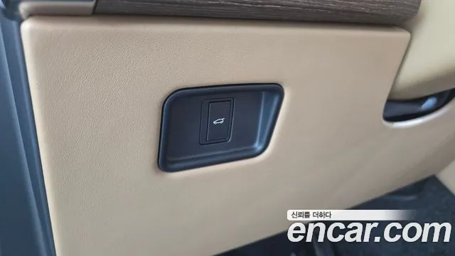 Land Rover Range Rover Generation 5 — Фото автомобиля 18