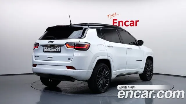 Jeep Compass 2nd Gen — Фото автомобиля 2
