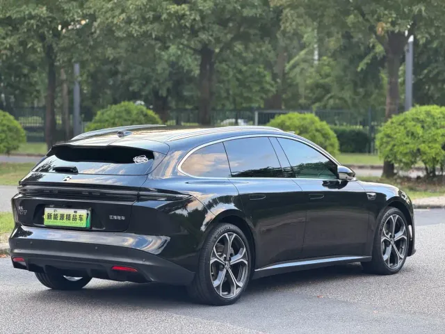 Nio ET5 Touring — Фото автомобиля 5
