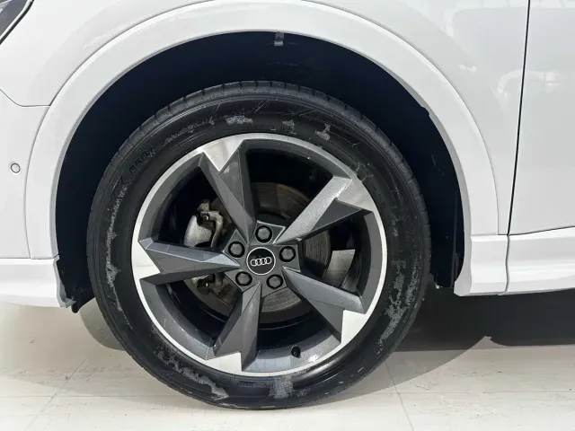 Audi Q3 — Фото автомобиля 22