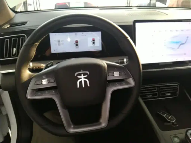 BYD Song Pro — Фото автомобиля 10