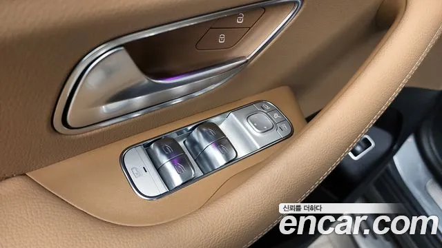 Mercedes-Benz GLE-Class — Фото автомобиля 30