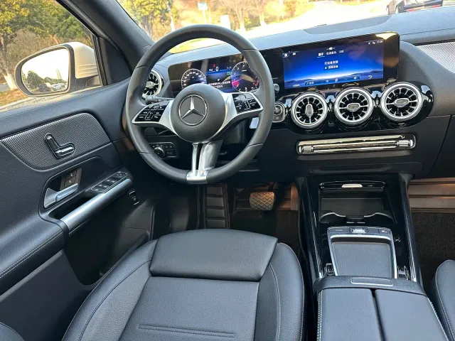 Mercedes-Benz GLA-Class — Фото автомобиля 15