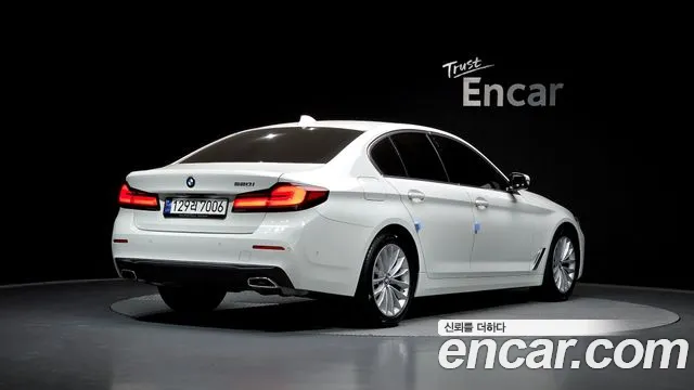 BMW 5-Series — Фото автомобиля 2