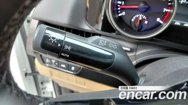 Kia Canival Carnival 4 поколение Бензин 11 мест Prestige — Фото автомобиля 16