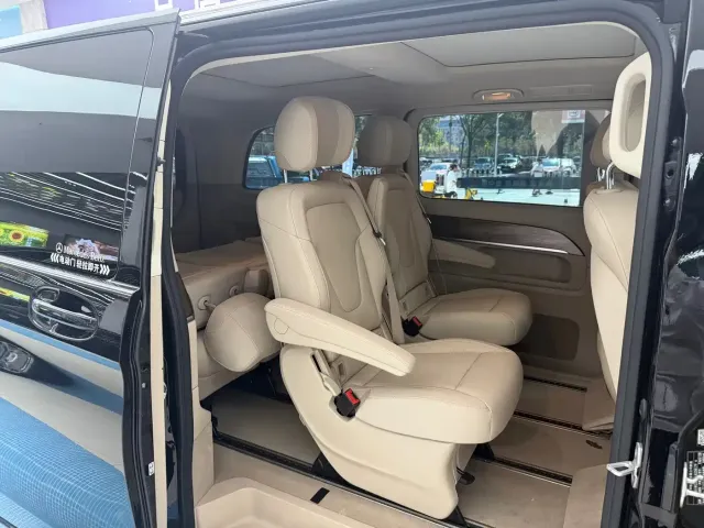Mercedes-Benz V-Class — Фото автомобиля 8