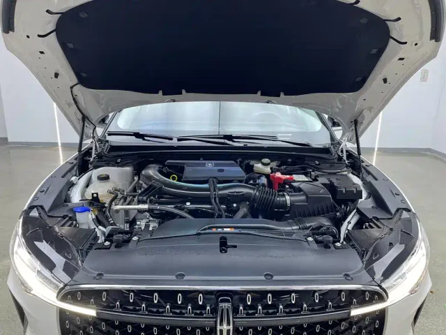 Lincoln Lincoln Z 2025 2.0T Premium Edition — Фото автомобиля 8