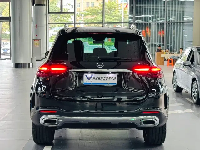 Mercedes-Benz GLE-Class — Фото автомобиля 8