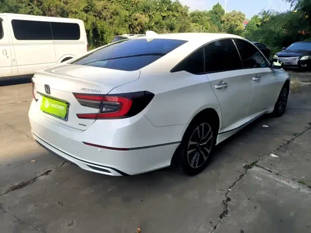 Honda Accord — Фото автомобиля 6