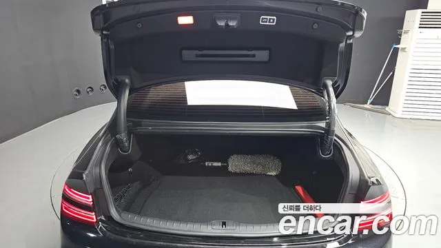 Genesis G80 Бензин 2.5 турбо 2WD — Фото автомобиля 17