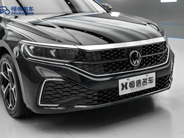 Volkswagen Passat — Фото автомобиля 9