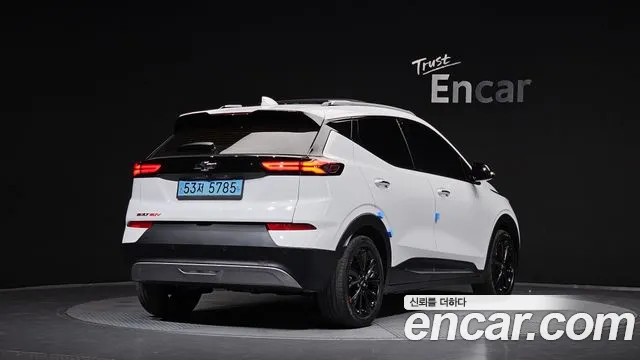 Chevrolet Bolt EUV — Фото автомобиля 2