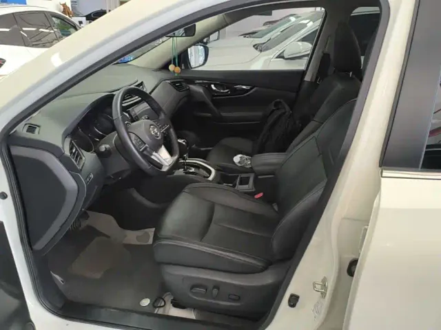 Nissan X-Trail — Фото автомобиля 14
