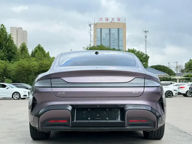 Xiaomi SU7 — Фото автомобиля 8