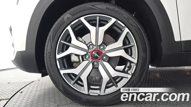 Kia Seltos Seltos Бензин 1.6 Turbo 4WD — Фото автомобиля 5