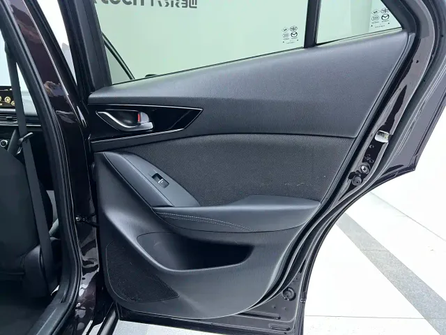 Mazda CX-4 — Фото автомобиля 17