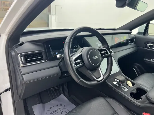 Li Auto ONE — Фото автомобиля 25