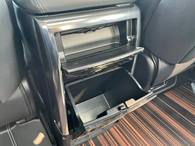 Toyota Vellfire — Фото автомобиля 26