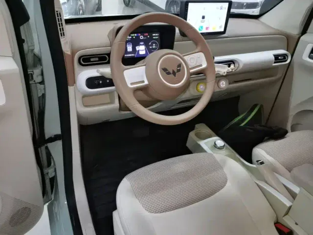 Wuling Hongguang Mini EV — Фото автомобиля 9