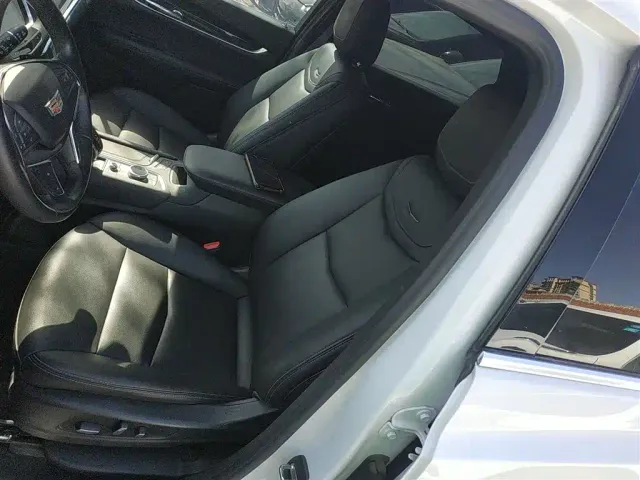 Cadillac XT5 — Фото автомобиля 14