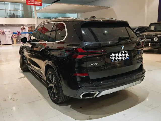 BMW X5 — Фото автомобиля 7