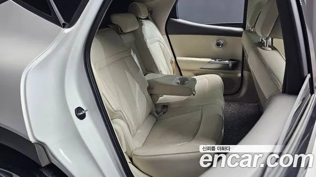 Genesis GV60 — Фото автомобиля 11