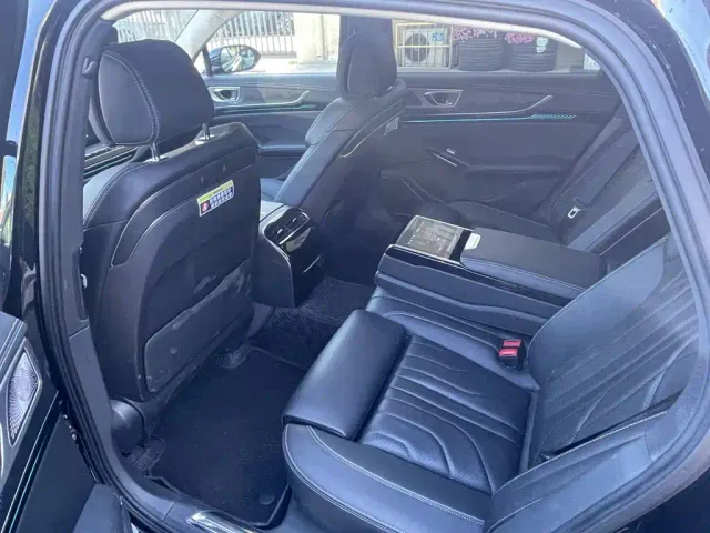 Hongqi H9 — Фото автомобиля 9