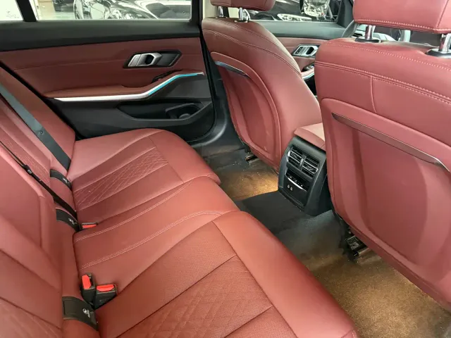 BMW 3 Series — Фото автомобиля 15