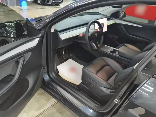 Tesla Model Y — Фото автомобиля 15