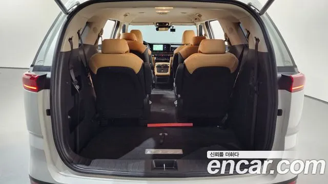 Kia Carnival Generation 4 — Фото автомобиля 26