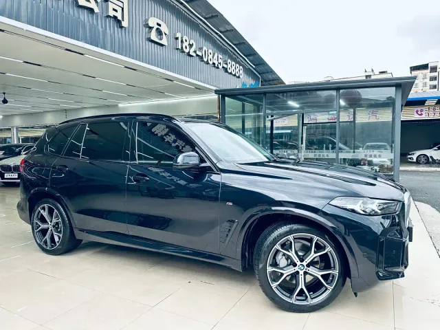 BMW X5 — Фото автомобиля 2