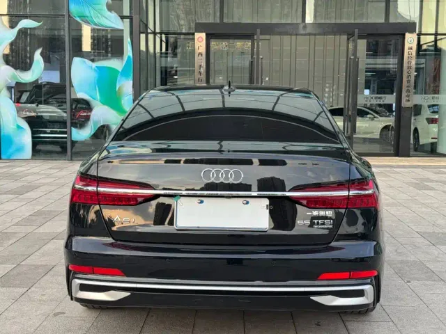 Audi A6L — Фото автомобиля 4