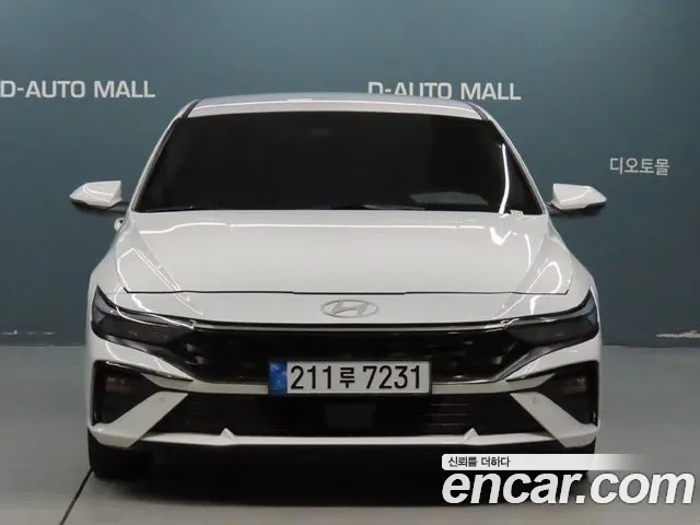 Hyundai Avante CN7 — Фото автомобиля 2